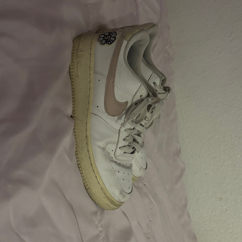 Nike White and Pink Floral Sneakers